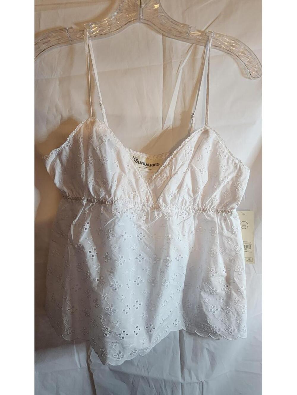 No Boundaries White Eyelet Lace Sleeveless Top Size S (4-6)